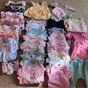 ✨ Newborn Baby Girl Clothing Bundle 21+ pieces ✨